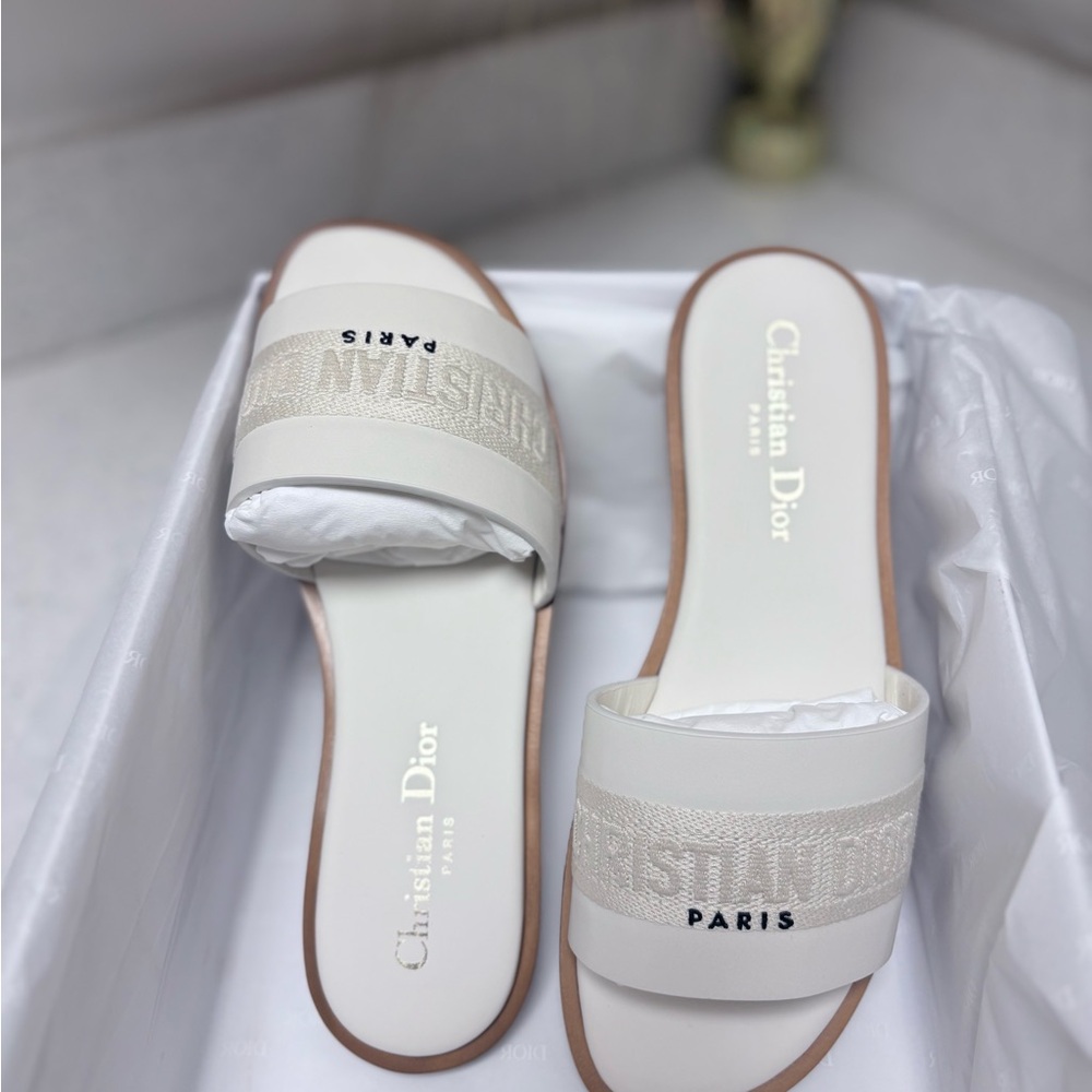 DWAY Dior Women’s White Slide Sandals - Paris Logo Sz:5